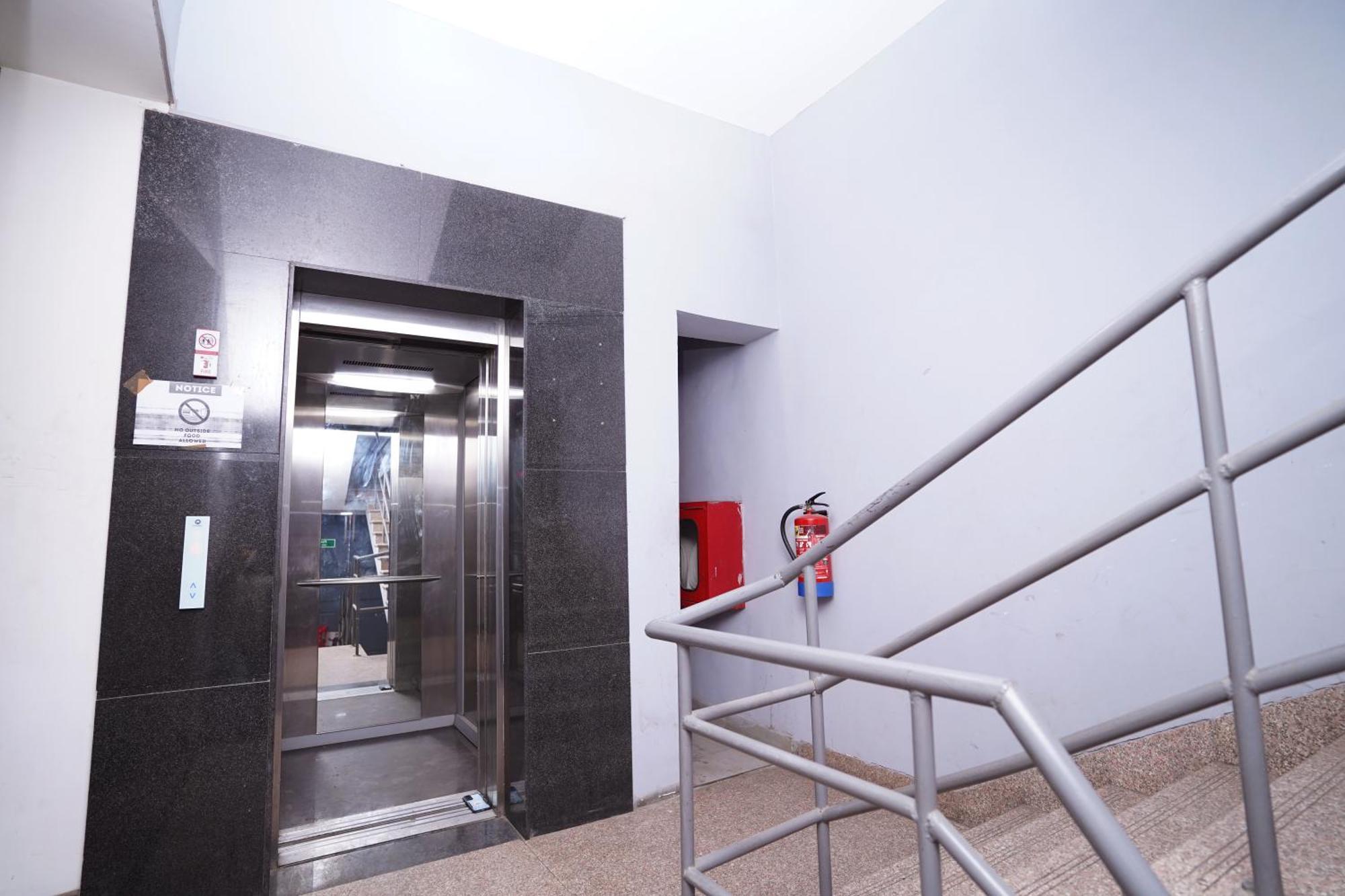 Hotel Mira Residency- Outer Ring Road, Paschim Vihar دلهي المظهر الخارجي الصورة