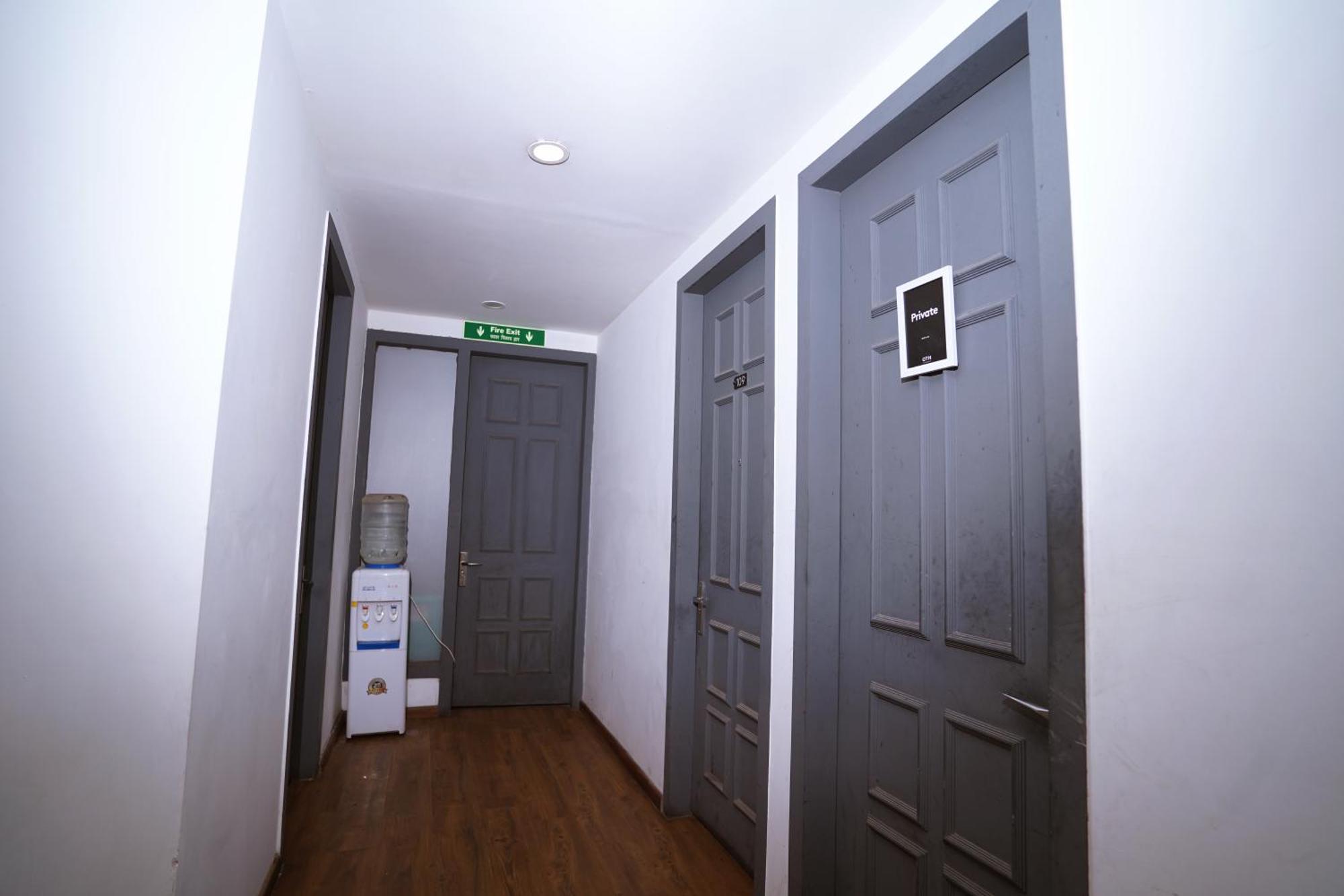 Hotel Mira Residency- Outer Ring Road, Paschim Vihar دلهي المظهر الخارجي الصورة