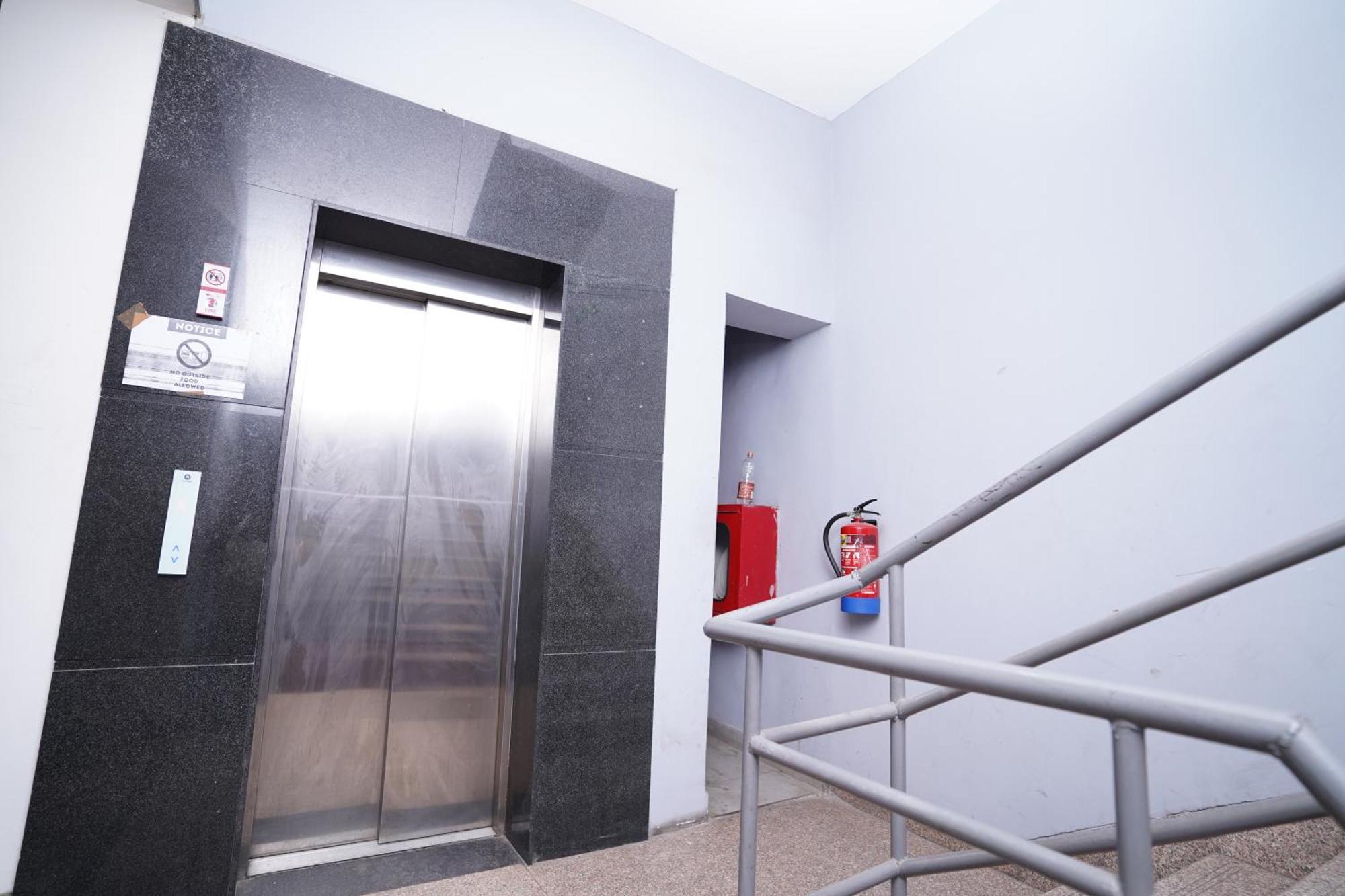Hotel Mira Residency- Outer Ring Road, Paschim Vihar دلهي المظهر الخارجي الصورة