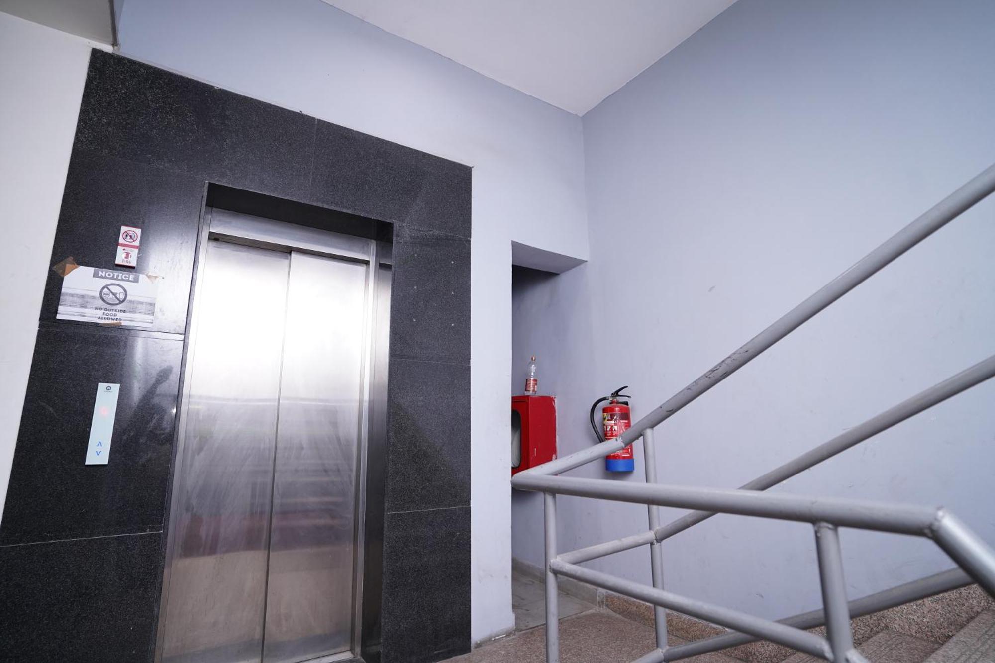 Hotel Mira Residency- Outer Ring Road, Paschim Vihar دلهي المظهر الخارجي الصورة